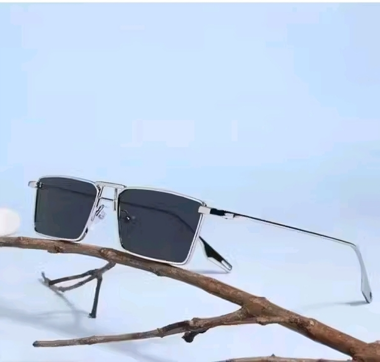 Mursolyn Sleek Silver Rectangular Sunglasses – Modern Minimalist Design