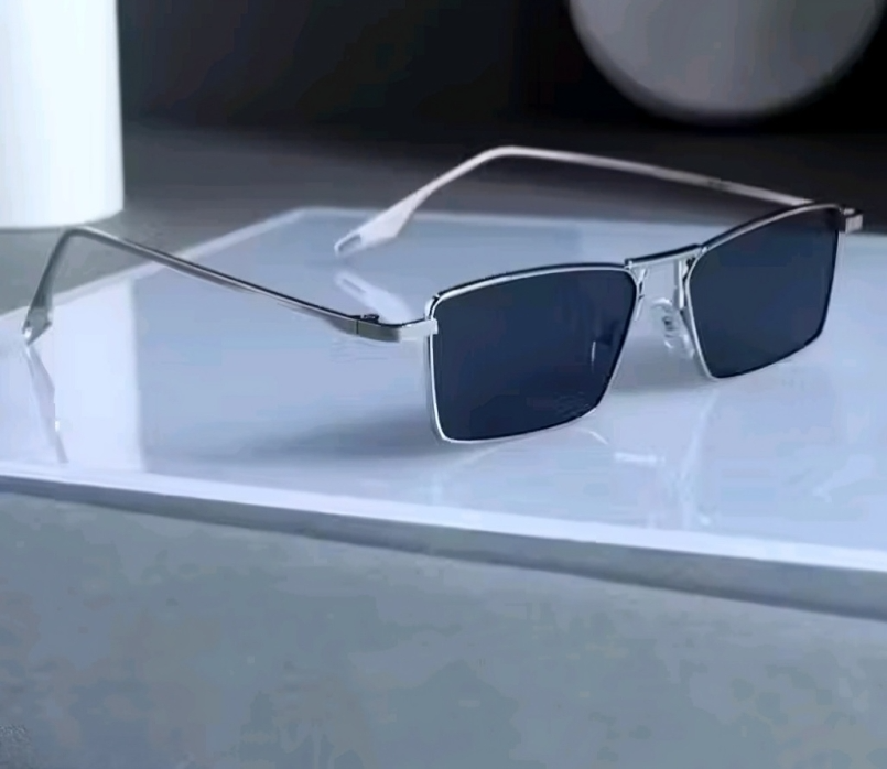 Mursolyn Sleek Silver Rectangular Sunglasses – Modern Minimalist Design