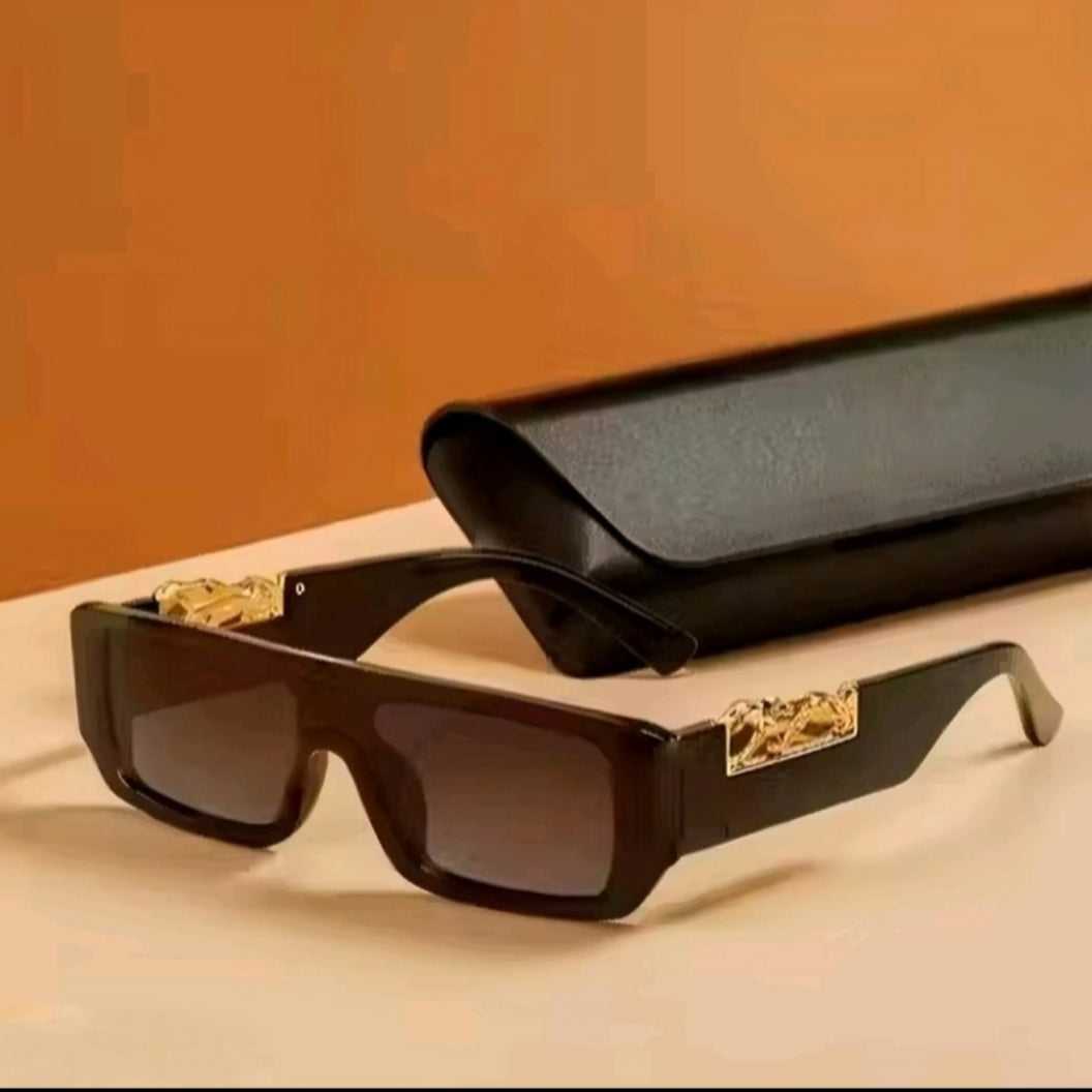 Mursolyn Regal Panther Oversized Sunglasses – Black Frame with Gold Detailing
