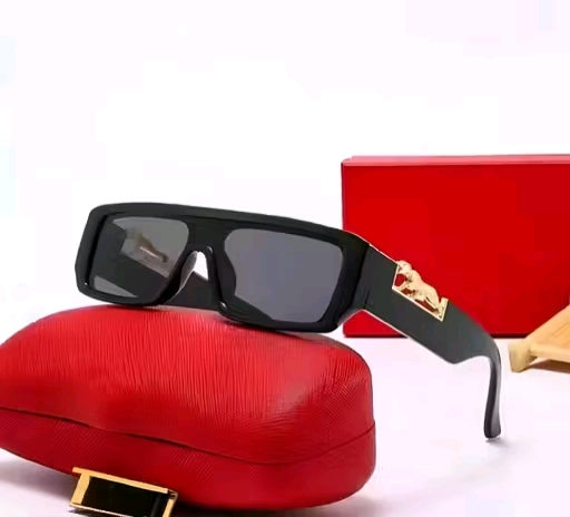 Mursolyn Regal Panther Oversized Sunglasses – Black Frame with Gold Detailing