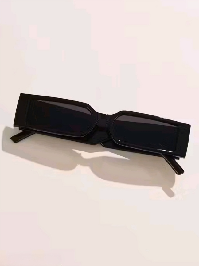 Mursolyn Bold Black Rectangle Sunglasses – Futuristic Streetwear Edge